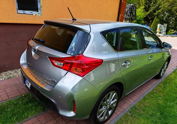 Toyota Auris cena 53700 przebieg: 131834, rok produkcji 2013 z Węgorzewo małe 667